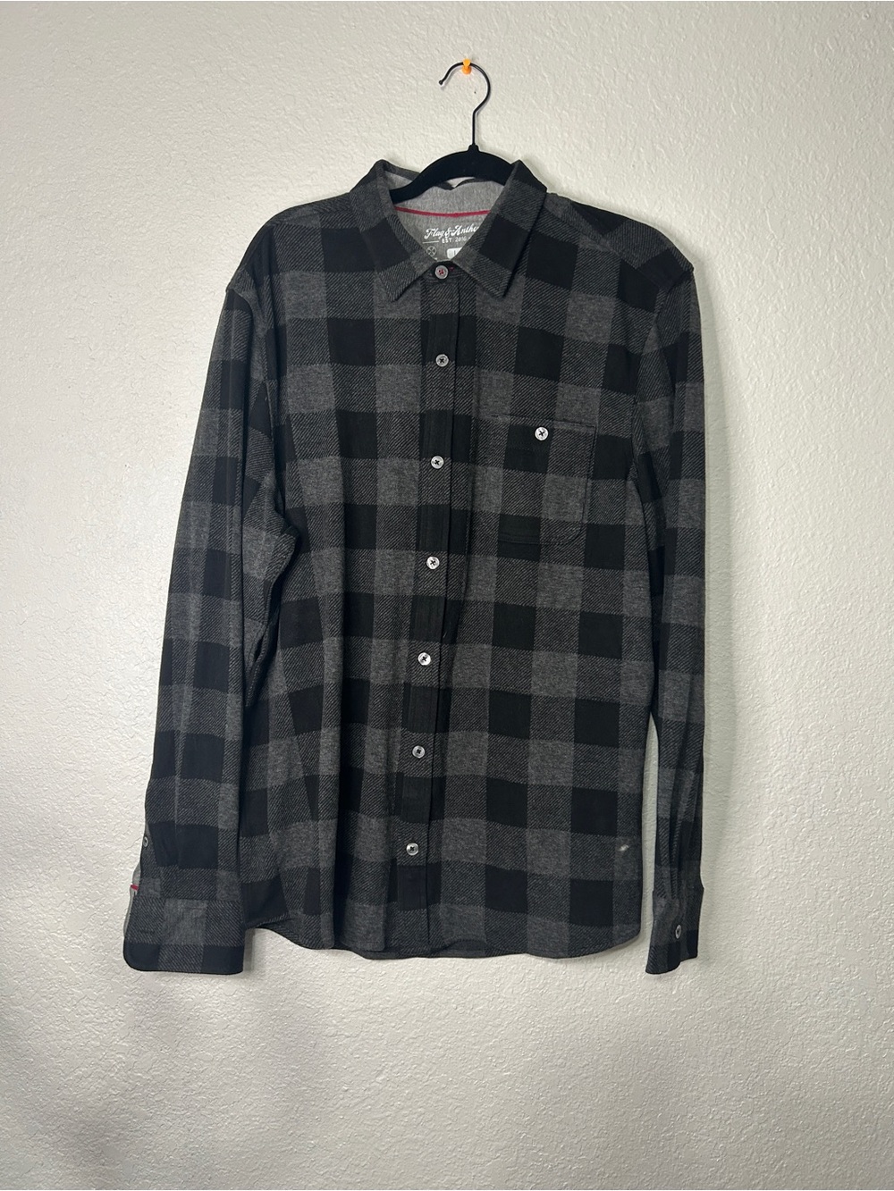 Men's Black & Gray Plaid Casual Button-Down Shirt